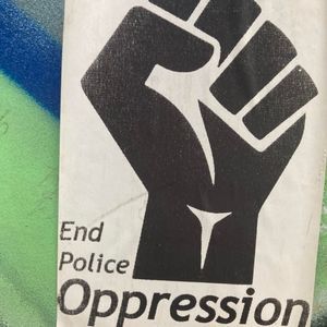 Meet your Posher, Ella